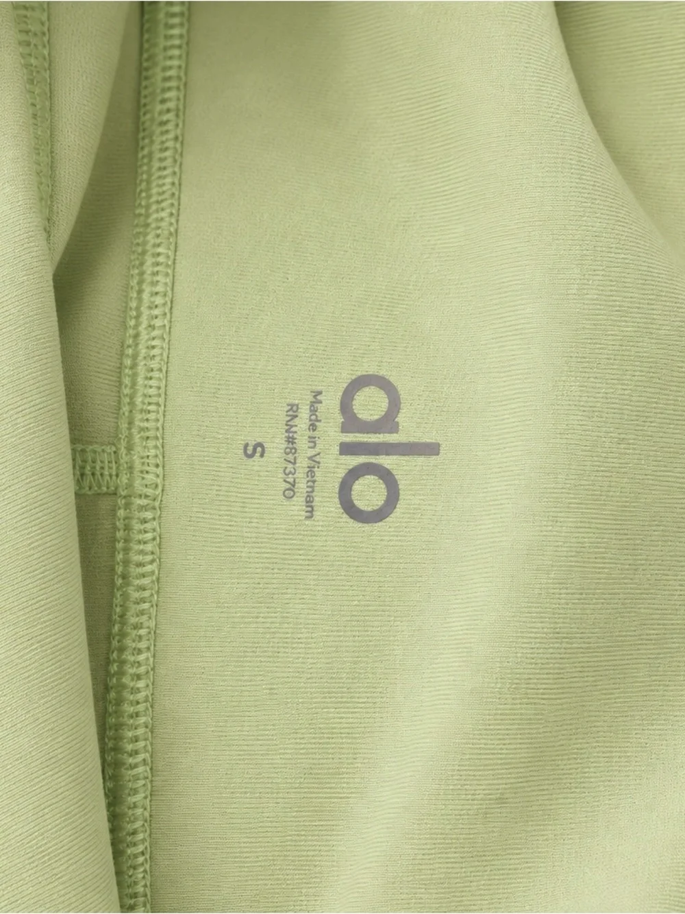 ALO Yoga Airlift Energy Short-Sage green! ! ✨